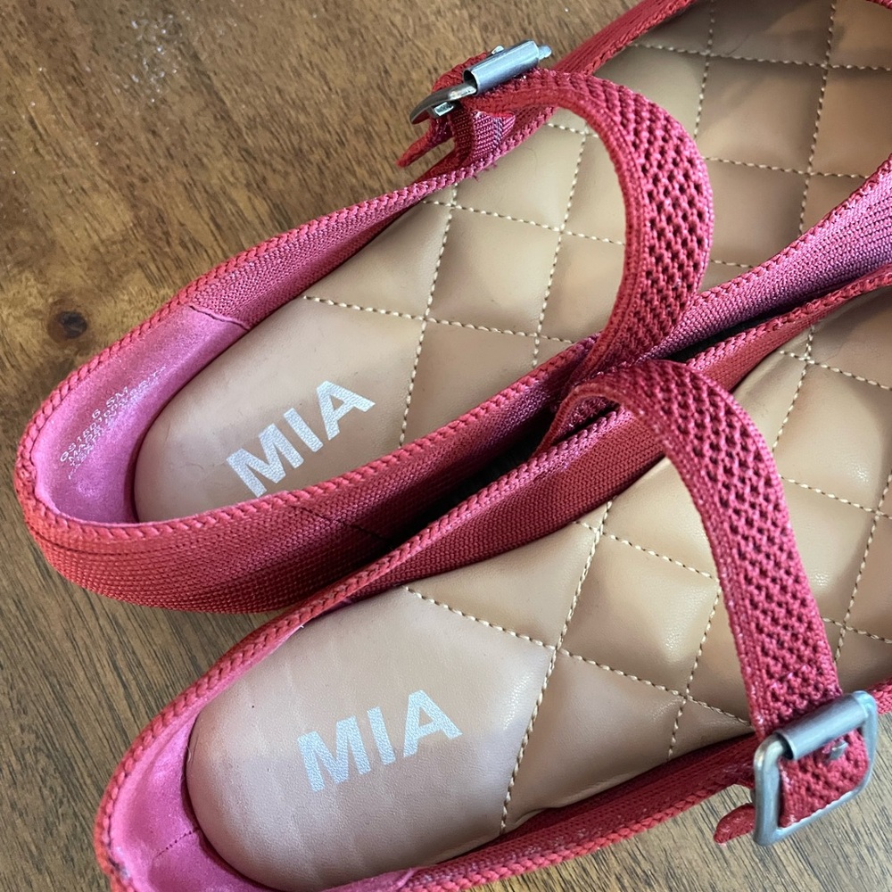 MIA Coral-Red Knit Mary Jane Flats with Silver Buckle - Picture 2 of 7
